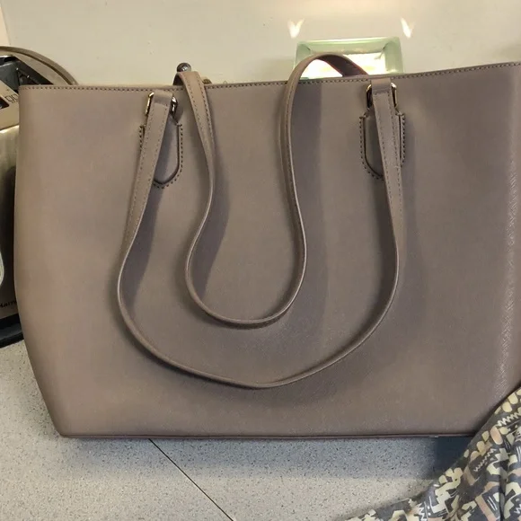 Kate Spade Brand Large Work Tote in Mauve-Like New - Picture 2 of 16